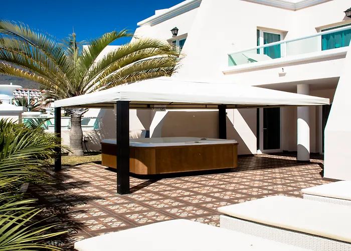 Flamingo Suites Boutique Hotel