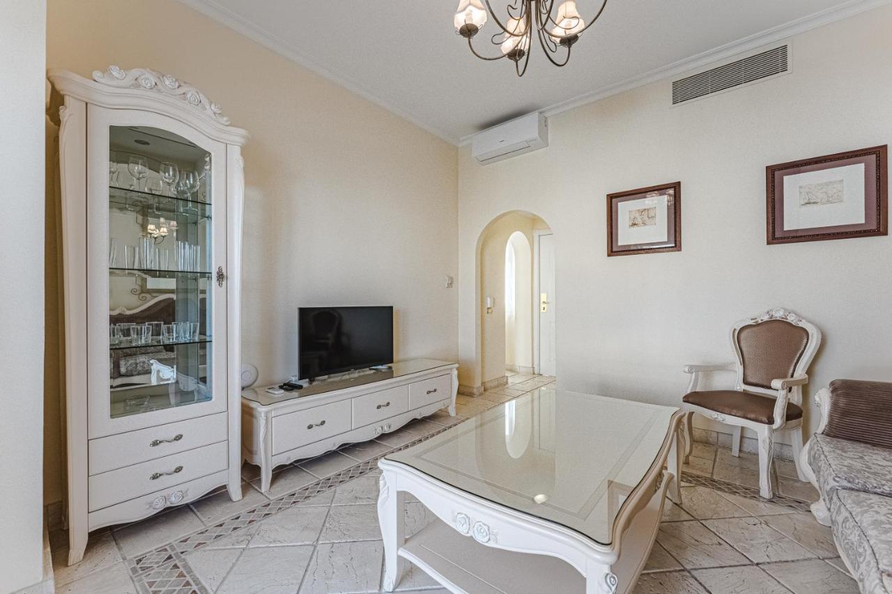 Flamingo Boutique 4*