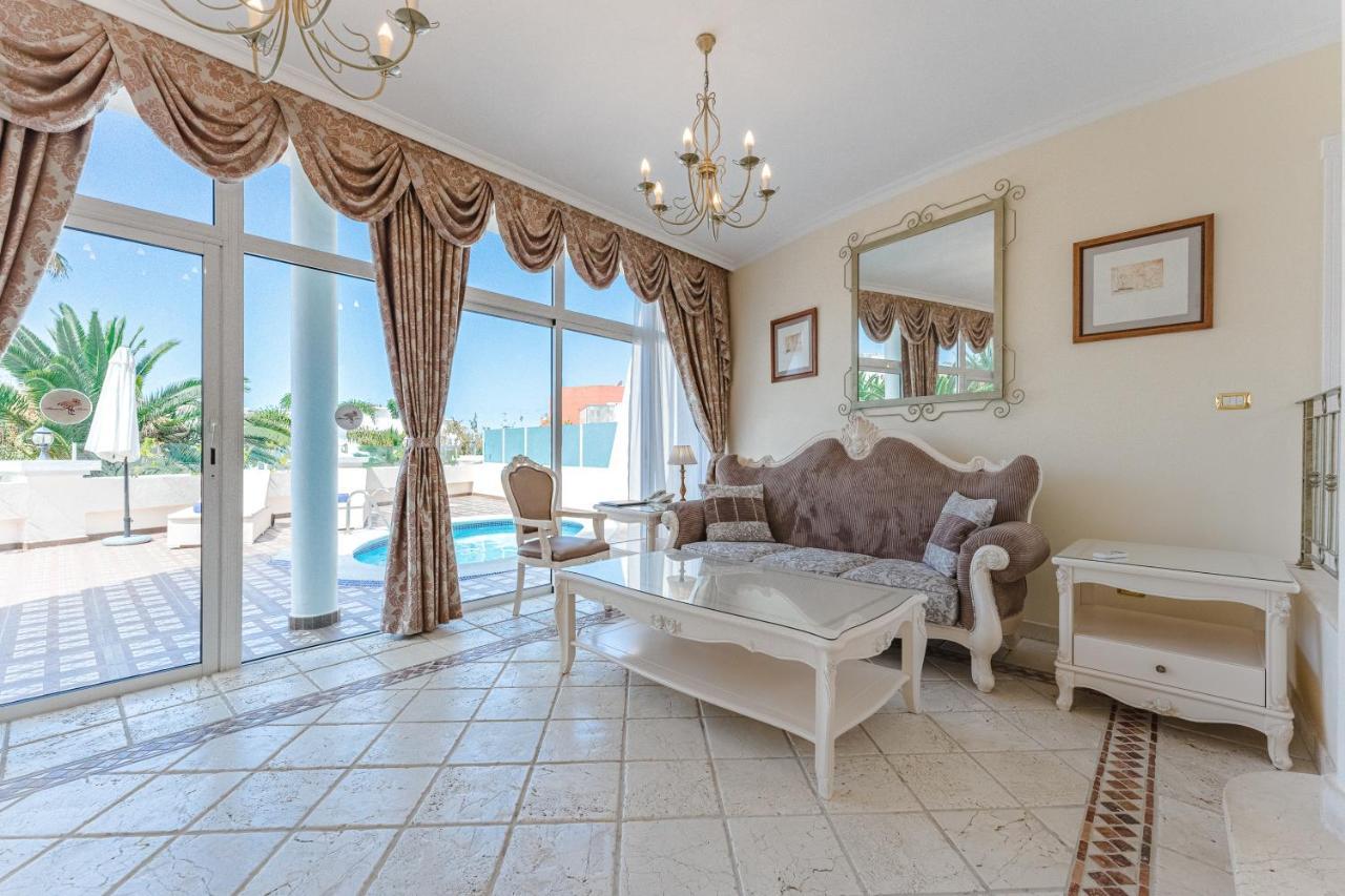 Flamingo Boutique 4*