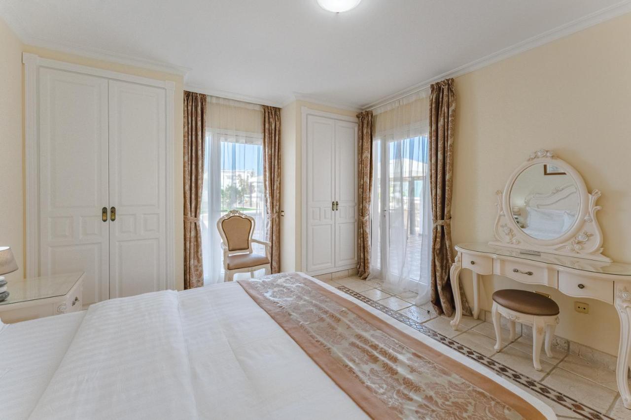 Flamingo Boutique 4*